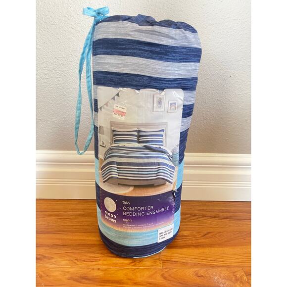 New moonbeams Twin Comforter Set - 5 Piece Stripes - Picture 4 of 7